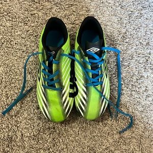 Umbro soccer cleats. Size 12 little kids.